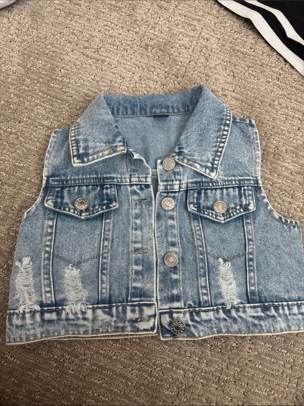 SHEIN Light Blue Distressed Denim Vest for Kids